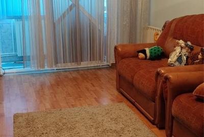 Apartament cu 2 camere decomandat în Micro 13