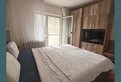 Apartament cu 3 camere decomandat în Decebal - 2