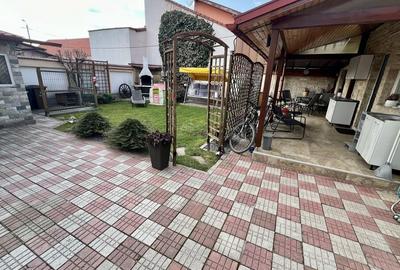Casă cu 4 camere în Central - 2