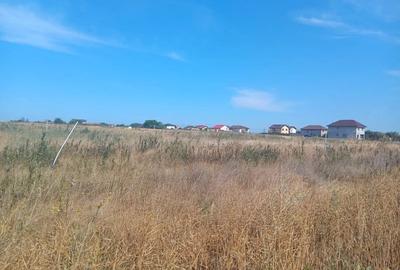 Teren de 300 mp, în Lazu - 5