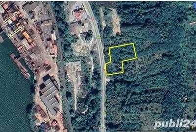 Teren de 4476 mp, în Central - 3