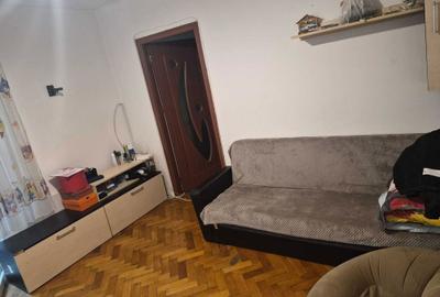 Apartament cu 2 camere semidecomandat în Berceni - 2