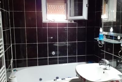 Apartament cu 2 camere decomandat în - 1