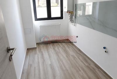 Apartament cu 2 camere în Apărătorii Patriei