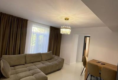 Apartament cu 3 camere decomandat, mobilat în Ultracentral
