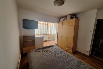 Apartament cu 2 camere decomandat în Micro 17 - 2