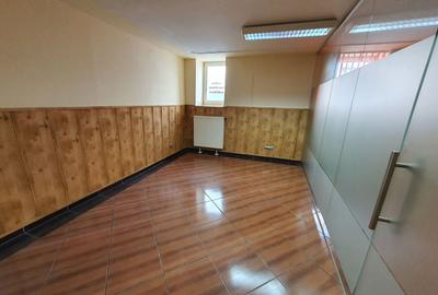 Spațiu comercial, de 90 mp, în Central - 5