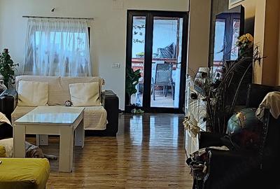 Casă cu 3 camere cu Teren 300 Mp în Central - 2