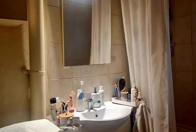 Apartament cu 2 camere decomandat în Războieni