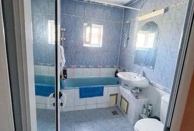 Apartament cu 3 camere decomandat în Siderurgiștilor