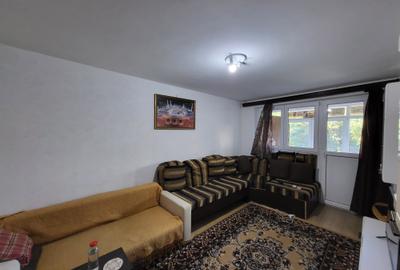 Apartament cu 3 camere decomandat în Doamna Ghica