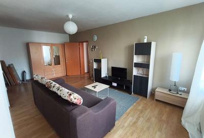 Apartament cu 2 camere semidecomandat în Sub Arini