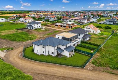 Duplex cu 5 camere cu Canalizare în Dumbrăvița - 4
