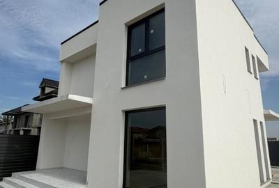 Casă individuală cu 4 camere cu Teren 450 Mp în Exterior Est