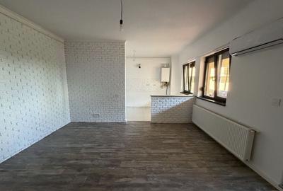 Apartament cu 3 camere semidecomandat în Tomis Plus