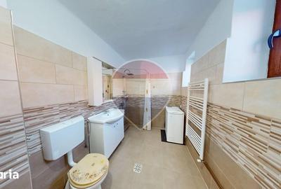 Casă cu 3 camere cu Teren 250 Mp în Calea Dumbrăvii