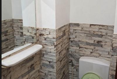 Apartament cu 4 camere în Negru Vodă