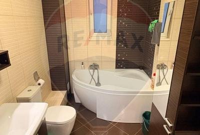 Apartament cu 3 camere în Central - 10