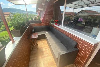 Apartament cu 3 camere decomandat în Florești