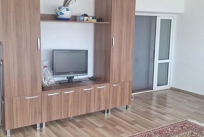 Apartament cu 3 camere decomandat în Obcini