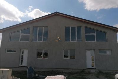 Casă cu Teren 280 Mp în Central