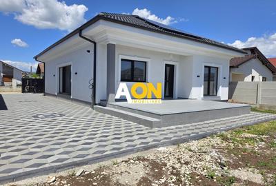 Casă individuală cu 4 camere cu Canalizare în Micești - 1