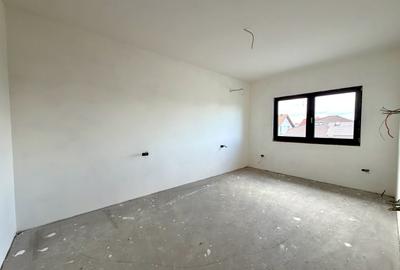 Duplex cu 4 camere cu Canalizare în Dumbrăvița - 3