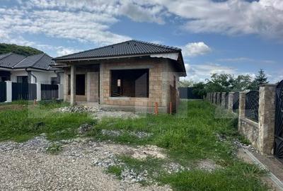 Casă cu 3 camere cu Teren 300 Mp în Central - 4