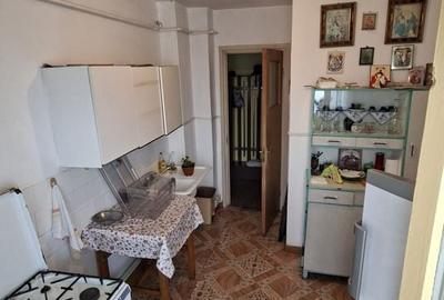 Apartament cu 3 camere decomandat în Central - 12