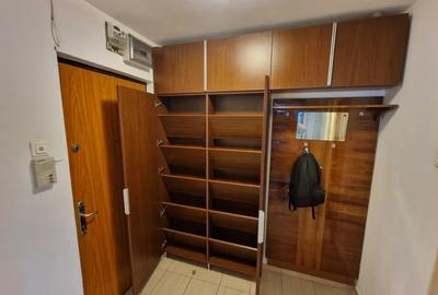 Garsonieră decomandată în Bucureștii Noi
