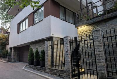 Casă cu 6 camere cu Teren 451 Mp în Schei - 17