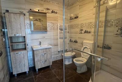 Apartament cu 4 camere decomandat în Central - 4