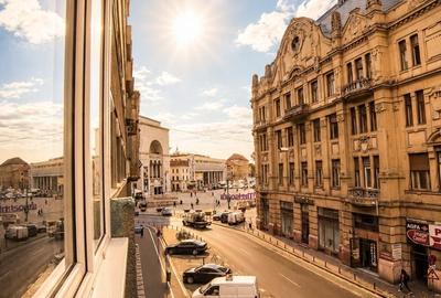Apartament cu 3 camere decomandat în Medicină