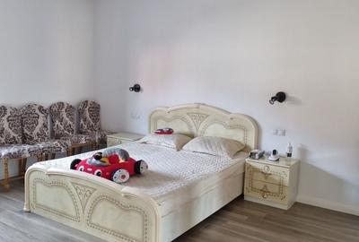 Casă cu 4 camere decomandat în 14 Mai - 2