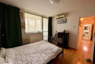 Apartament cu 4 camere decomandat în Drumul Taberei