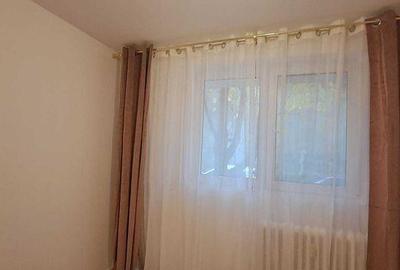 Apartament cu 2 camere decomandat în Victoriei