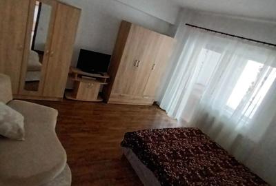 Garsonieră decomandată în Central - 1