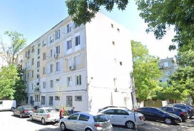 Garsonieră decomandată în Micro 19