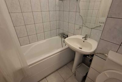 Garsonieră semidecomandată în Titan