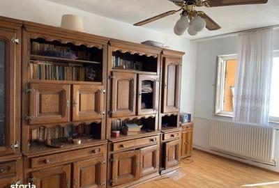 Apartament cu 2 camere decomandat în Republicii