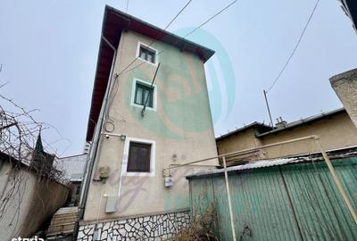 Casă cu 9 camere decomandat cu Canalizare în Ferentari - 15