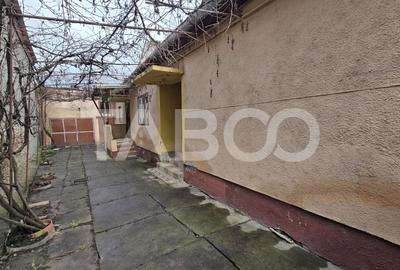 Casă individuală cu 3 camere cu Canalizare în Lupeni