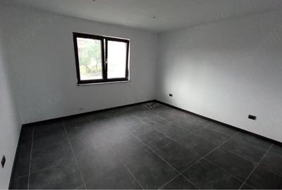 Casă cu Teren 600 Mp în Micula