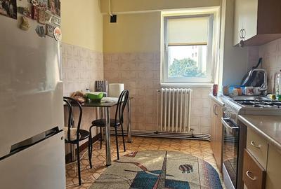 Apartament cu 2 camere decomandat, mobilat în Centru Civic