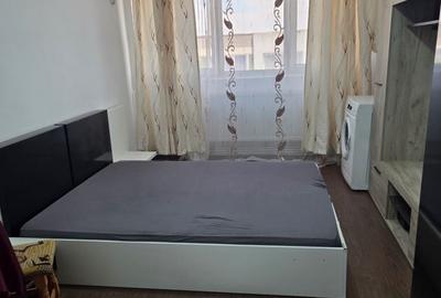 Garsonieră în Micro 13 - 2