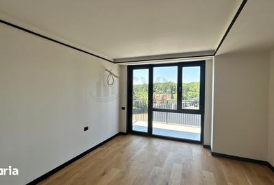 Apartament cu 4 camere în Central
