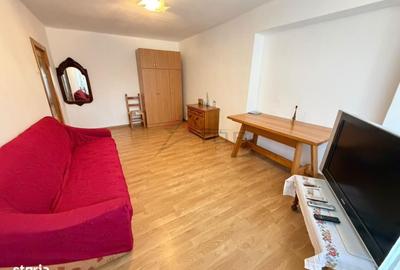 Apartament cu 3 camere decomandat în Păcurari