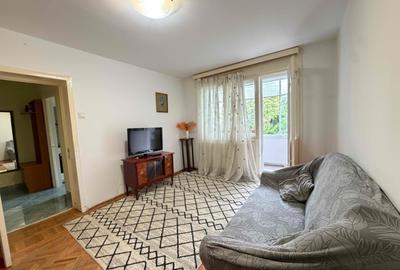 Apartament cu 2 camere semidecomandat în Podu Roș
