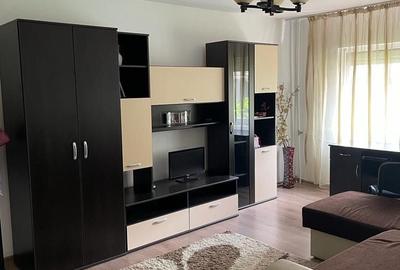 Apartament cu 3 camere decomandat în Central - 1