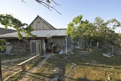 Casă cu 2 camere cu Teren 1833 Mp în Igriș